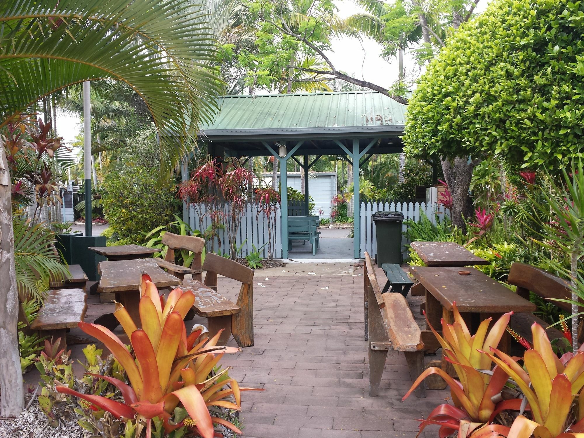 Cane Village Holiday Park Bundaberg Exteriör bild